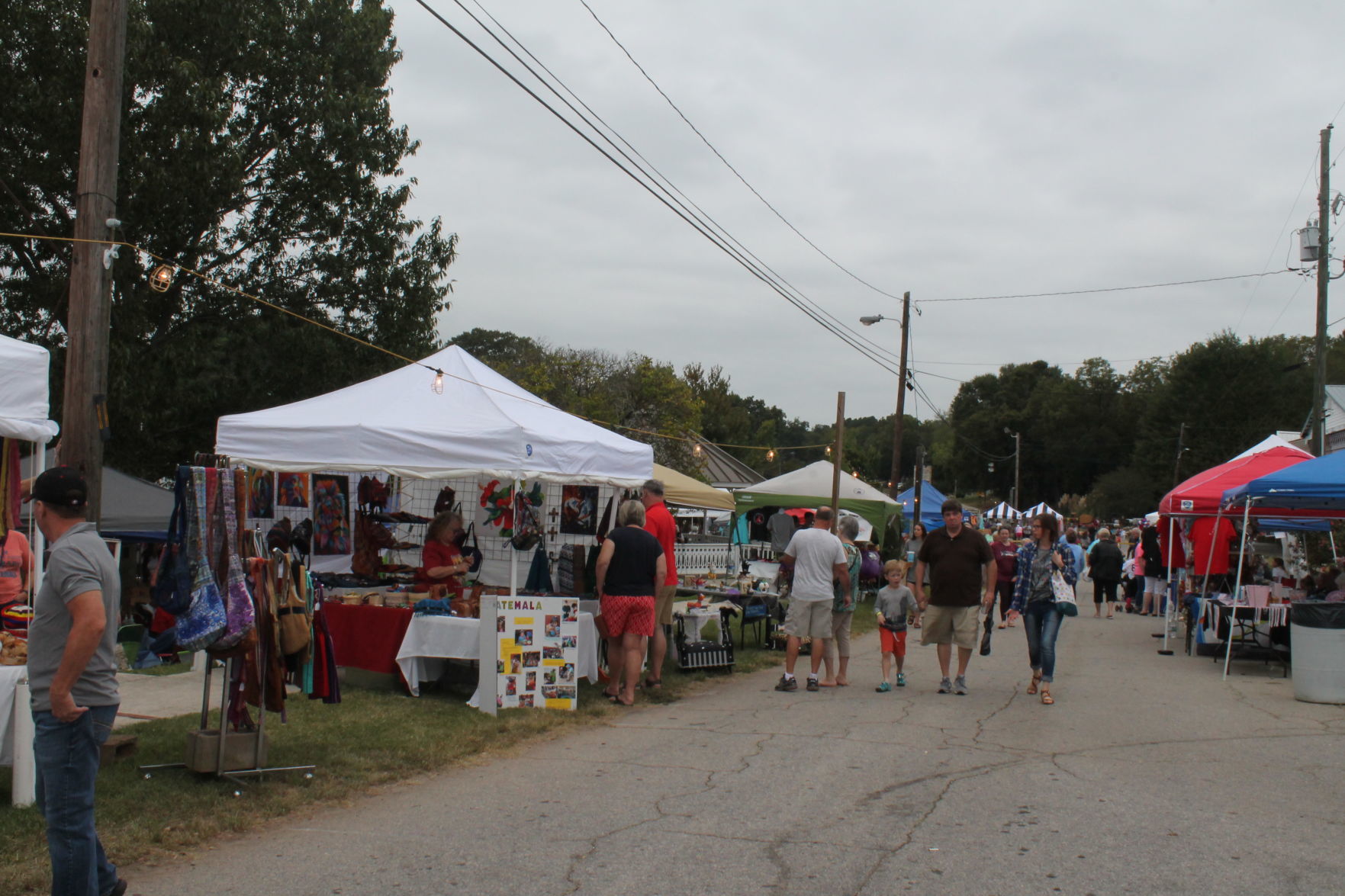 LOTS OF VENDORS